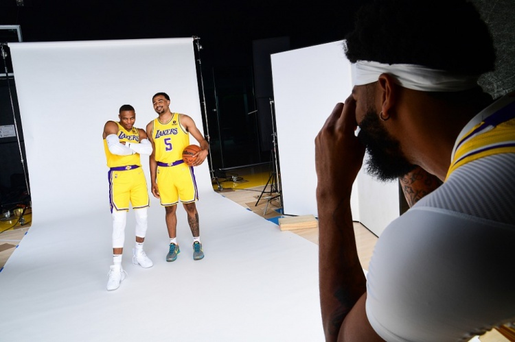 记者：曼联仍然对巴莱巴感兴趣，下次求购可能压低报价（记者：曼联对巴莱巴兴趣未减，下一轮报价可能下调）