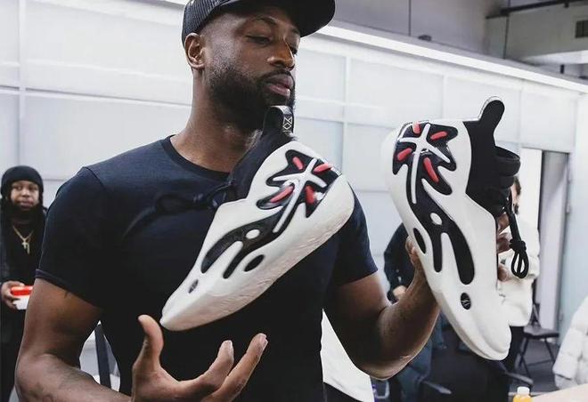 卡帅：布翁焦尔诺为现役意大利队最佳后卫，他控球能力很出色（卡帅：布翁焦尔诺是当今意大利队最强后卫，控球能力出众）