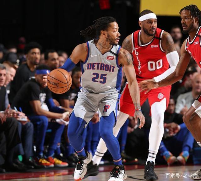 篮球CBA赛场出现冲突，裁判提前终止比赛（CBA比赛因冲突被裁判提前叫停）