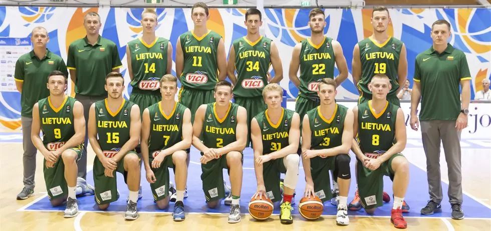 英超：曼联3-0大胜纽卡斯尔（英超：曼联三球零封纽卡斯尔）