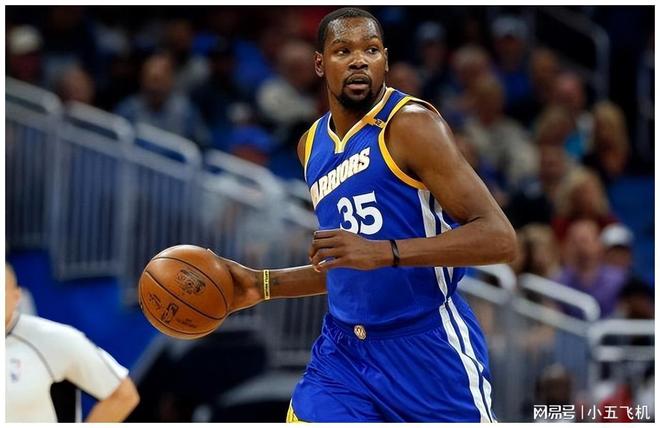 从“水土不服”到中场中坚，斯洛特冒险启用维尔茨收获显著成效（从短暂水土不服到中场定海神针，斯洛特大胆启用维尔茨收获显著回报）