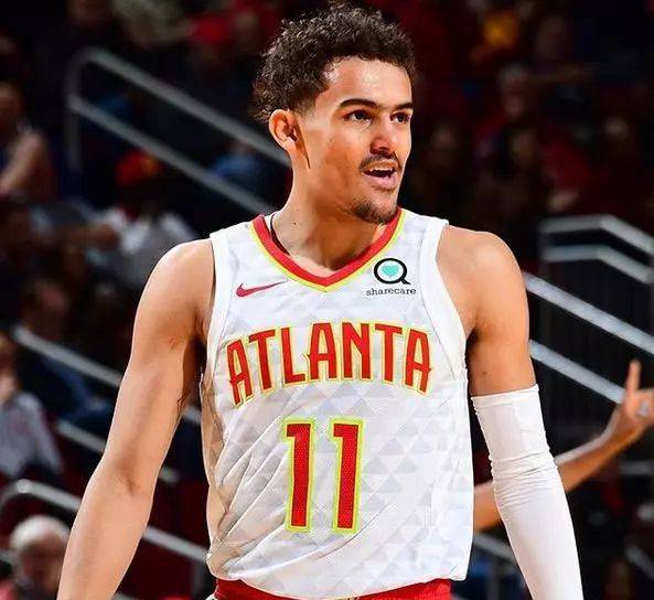 这一刻，时间仿佛停住（此刻，仿佛时光静止）