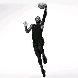 反对家暴，克雷莫内塞球衣背后印的是与球员关系密切女性名字（反家暴行动：克雷莫内塞球衣背后印与球员最亲近女性姓名）