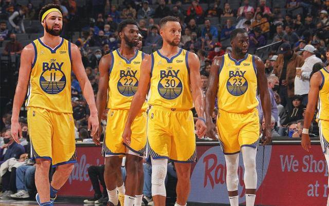 国米肠子悔青了吧？米兰700万投资蜡笔，收益直指联赛冠军（米兰700万押注蜡笔直指联赛桂冠，国米追悔莫及）