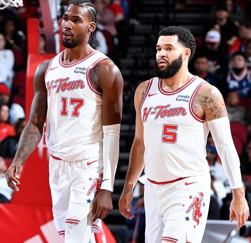 中足联俱乐部财务约定：若签阴阳合同俱乐部将降级，球员禁赛两年（中足联财务新规：俱乐部若涉阴阳合同将被降级，相关球员禁赛两年）