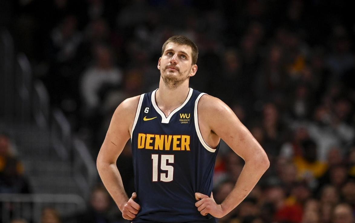 队报：朗斯将在冬窗签下莱比锡中场海达拉，转会费300万欧元（队报称朗斯将于冬窗以300万欧元引进莱比锡中场海达拉）