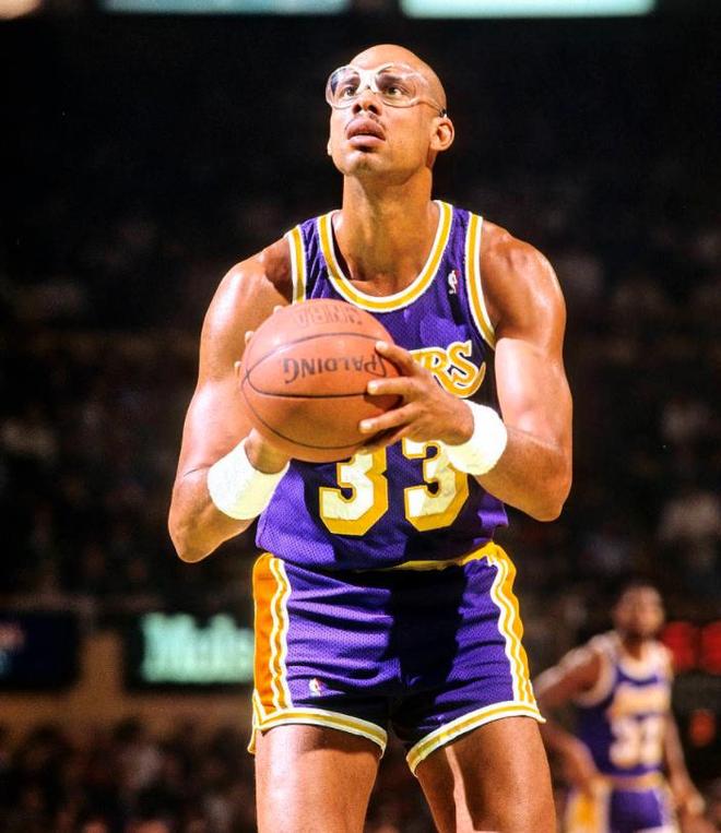 开拓者官方：将杨瀚森下放至混音，今日背靠背再战国王（开拓者官宣：杨瀚森被下放至混音队，今日背靠背再战国王）