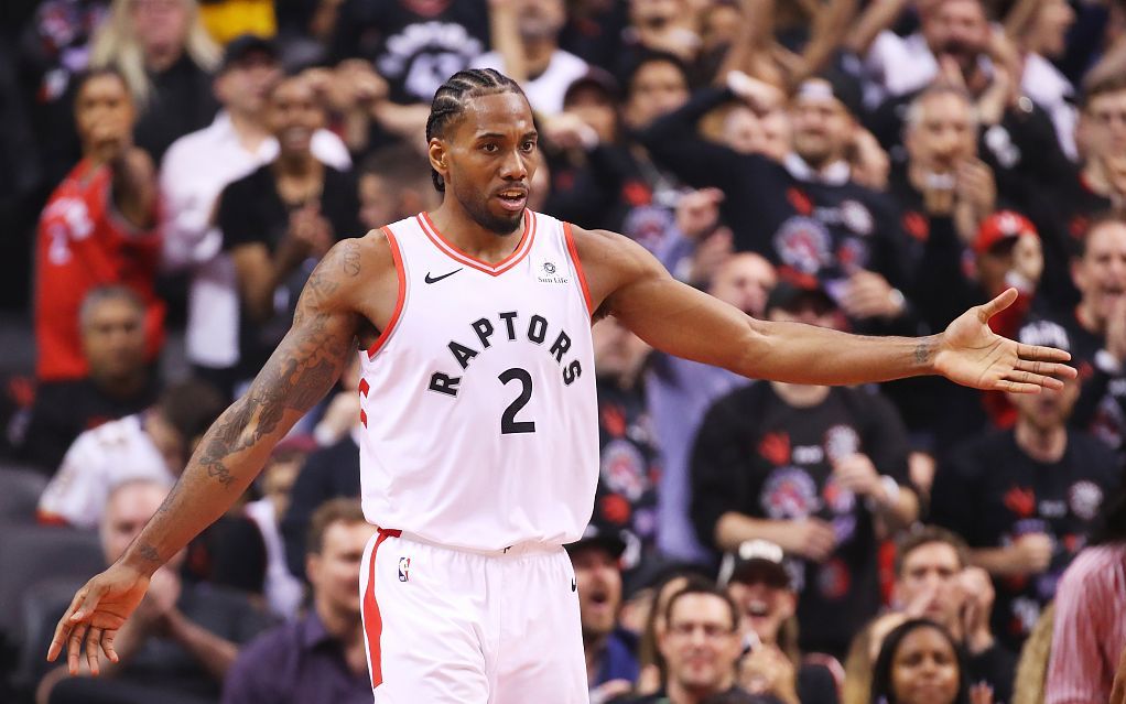 克尼佩尔赛季第7次砍下25+，其他所有新秀后卫合计6次（克尼佩尔本季第7次拿下25+，其余新秀后卫合计仅6次）