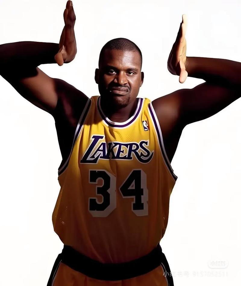 自吉鲁以来，姆巴佩是首位欧冠上演大四喜的法国球员（姆巴佩成继吉鲁之后欧冠首位上演大四喜的法国球员）