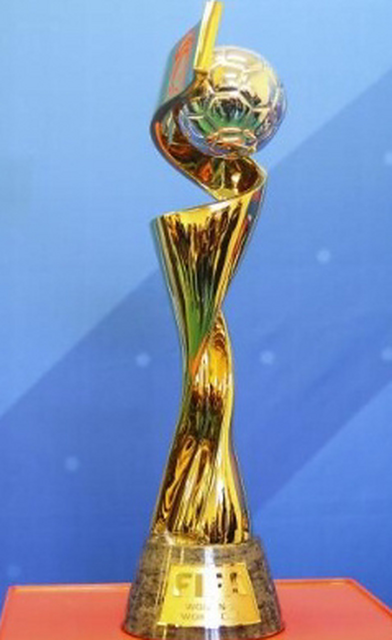 阿贾克斯官方：将彻查燃放烟花的肇事者，并采取适当措施（阿贾克斯官方：将严查违规燃放烟花者并采取后续措施）