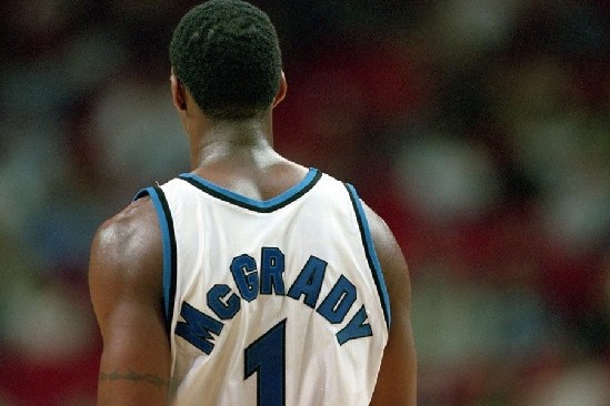 五大联赛仍有三支球队联赛不胜：狼队、维罗纳、佛罗伦萨（五大联赛尚有三队未尝联赛胜绩：狼队、维罗纳、佛罗伦萨）