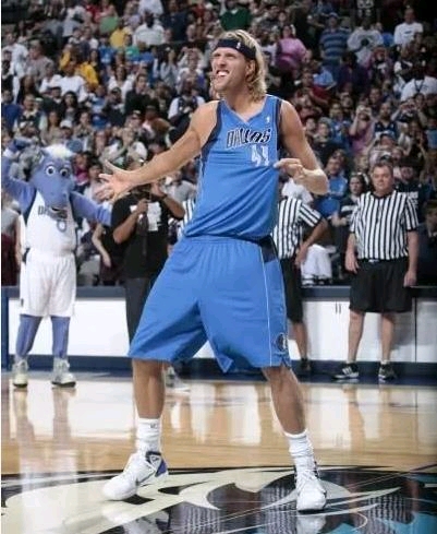 津媒：为更好地与球迷交流，于根伟将在近日进行一次线上直播（津媒：于根伟将于近期开启线上直播，加强与球迷互动）