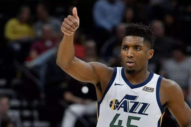 小卡空砍36+7哈登梦游，鲍威尔轰30分手刃旧主，热火送快船5连败（小卡36+7难救主，哈登低迷；鲍威尔30分复仇旧主，热火送快船五连败）