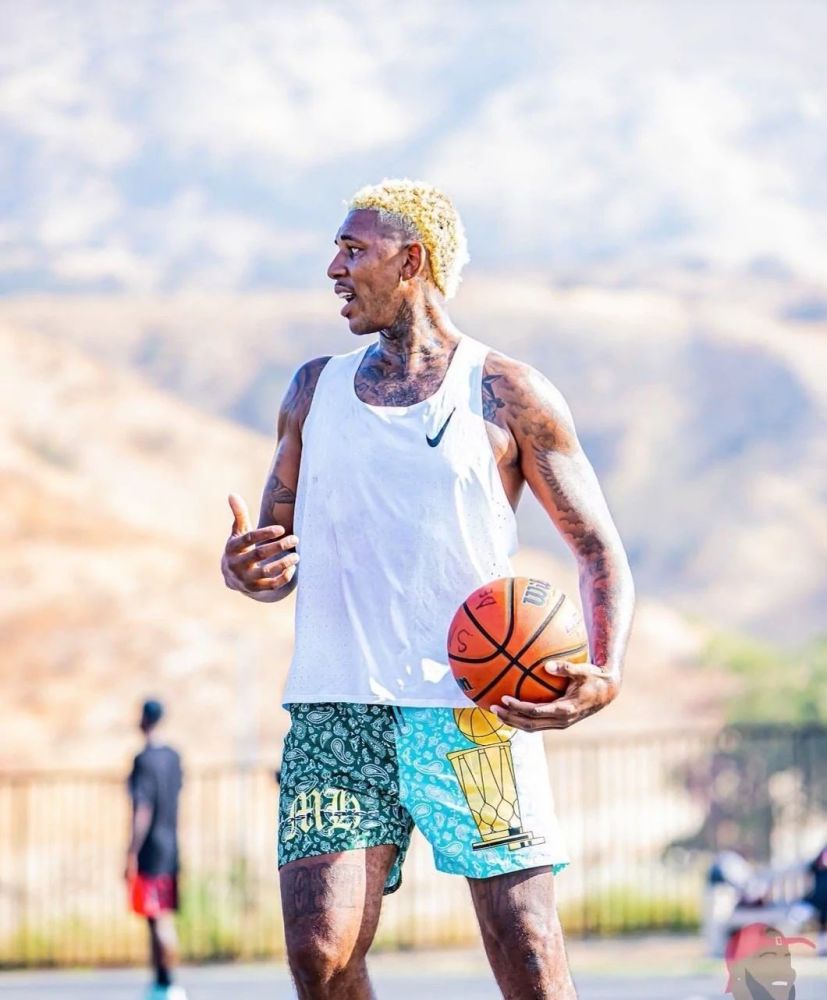 莱昂纳多21球6助攻助海港夺冠，中超总进球63球紧追武磊（莱昂纳多21球6助攻助海港封王，中超生涯63球逼近武磊）