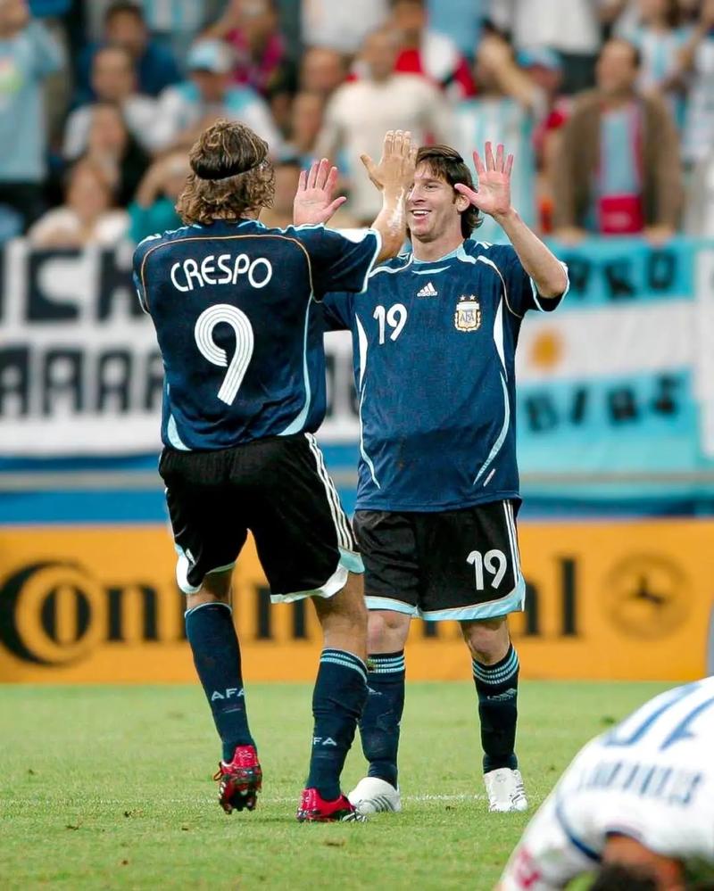 0比4到1比3！马竞输球有转变，阿尔瓦雷斯需找回状态迎考验（0-4到1-3，马竞败局中见改善，阿尔瓦雷斯急需回暖迎考验）