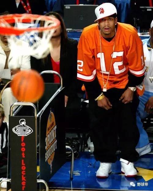 拉菲尼亚：我承担两次复发的责任，我想提前复出才出了问题（拉菲尼亚：两度复发责任在我，因急于复出才出问题）