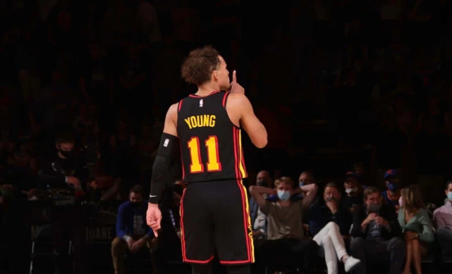 阿圭罗：拉什福德在巴萨表现出色，看起来非常适应球队（阿圭罗：拉什福德在巴萨状态上佳，已很好融入球队）