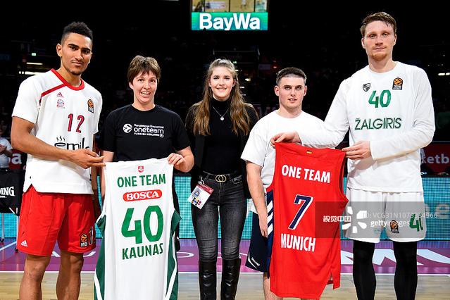 带队深陷降级区，队报：南特主帅卡斯特罗已被解雇（战绩低迷深陷降级泥潭，《队报》称南特解除了主帅卡斯特罗的职务）