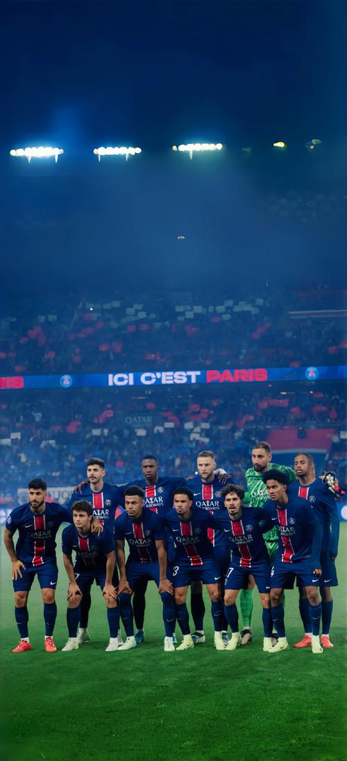 东体：海港计划1月中旬收队，俱乐部会评估合同到期球员（东体：海港队预计1月中旬集结，俱乐部将评估合同到期球员）