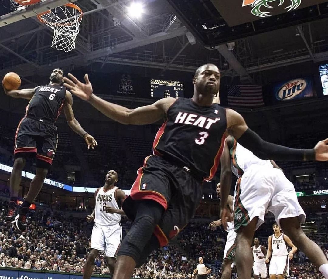 名宿：阿克利乌什须谨慎选下家，枪手巴黎多特都可能签他（名宿劝阿克利乌什慎选新东家：阿森纳、巴黎与多特皆可能出手）